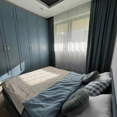 Location d’un appartement élégant de 3 pièces avec jardin privé, 54 m², Zwierzyniec, Cracovie, Pologne